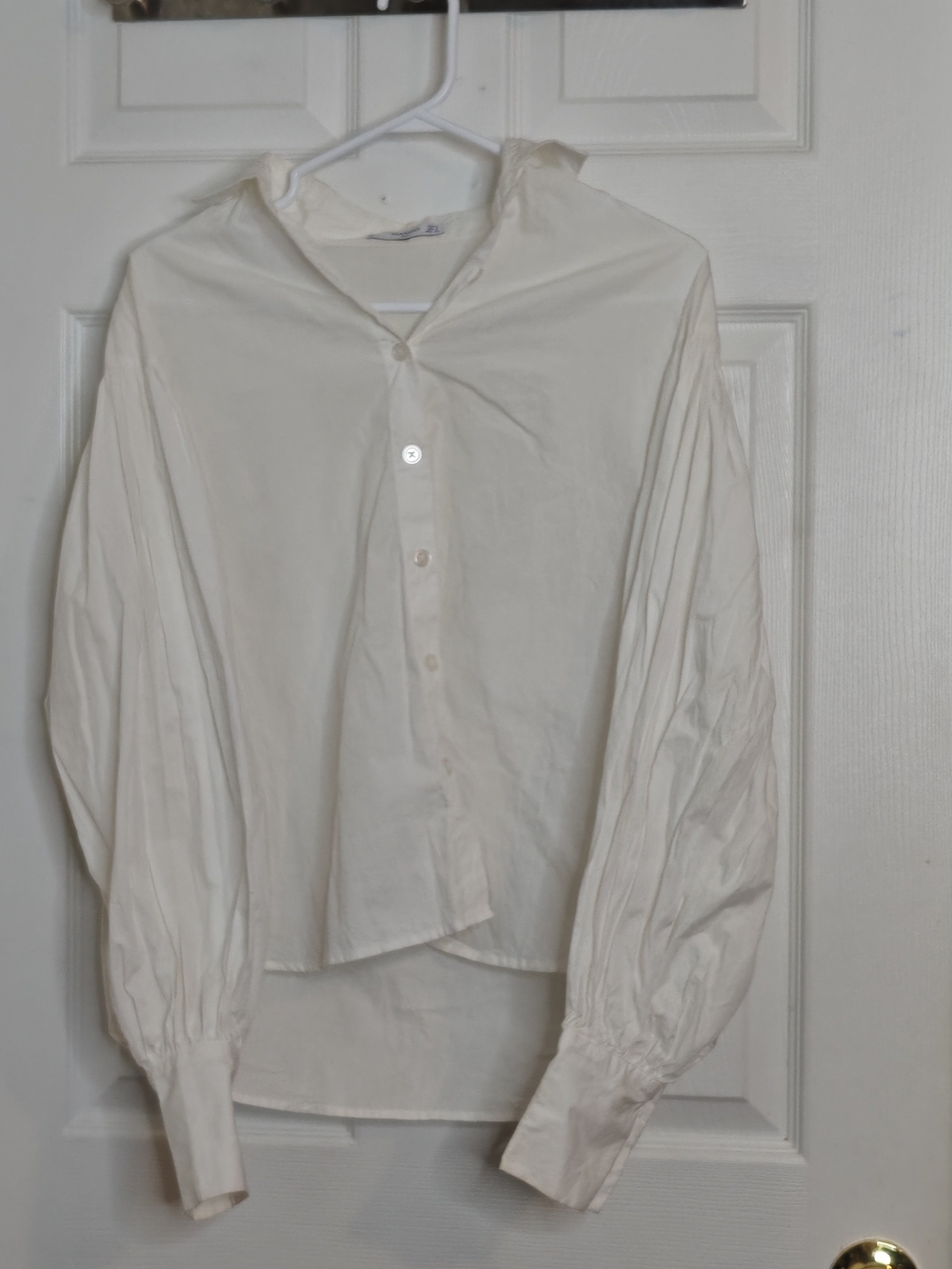 Mango Bell Sleeve Crop Length White Button-up Shirt - Picture 2 of 6